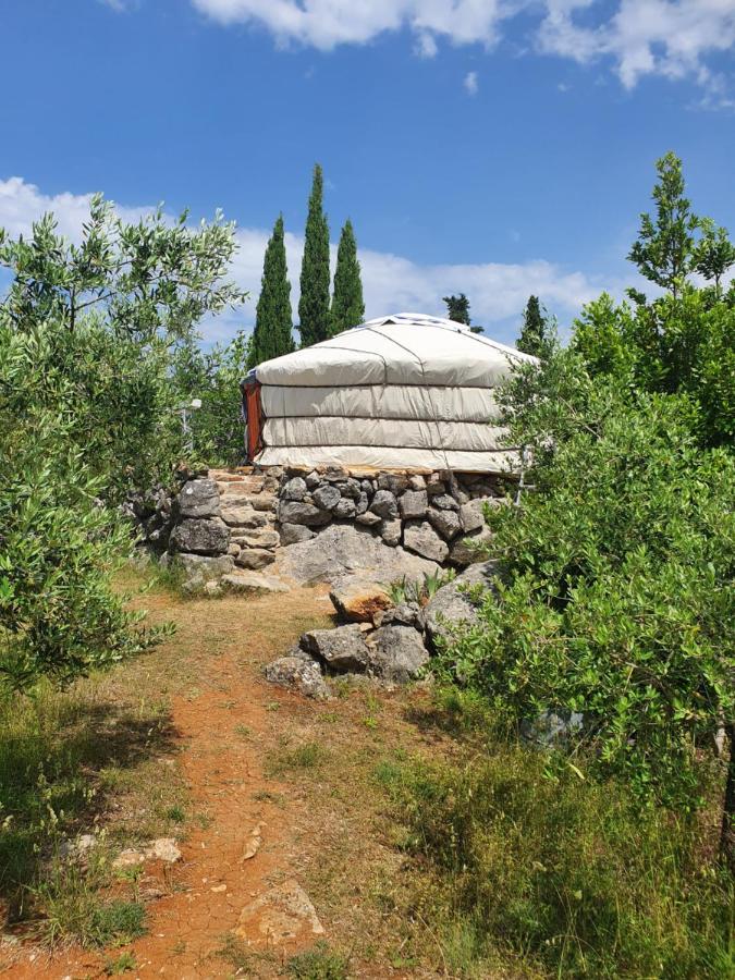 Ferienwohnung Lovrini Dvori Brusici Exterior foto